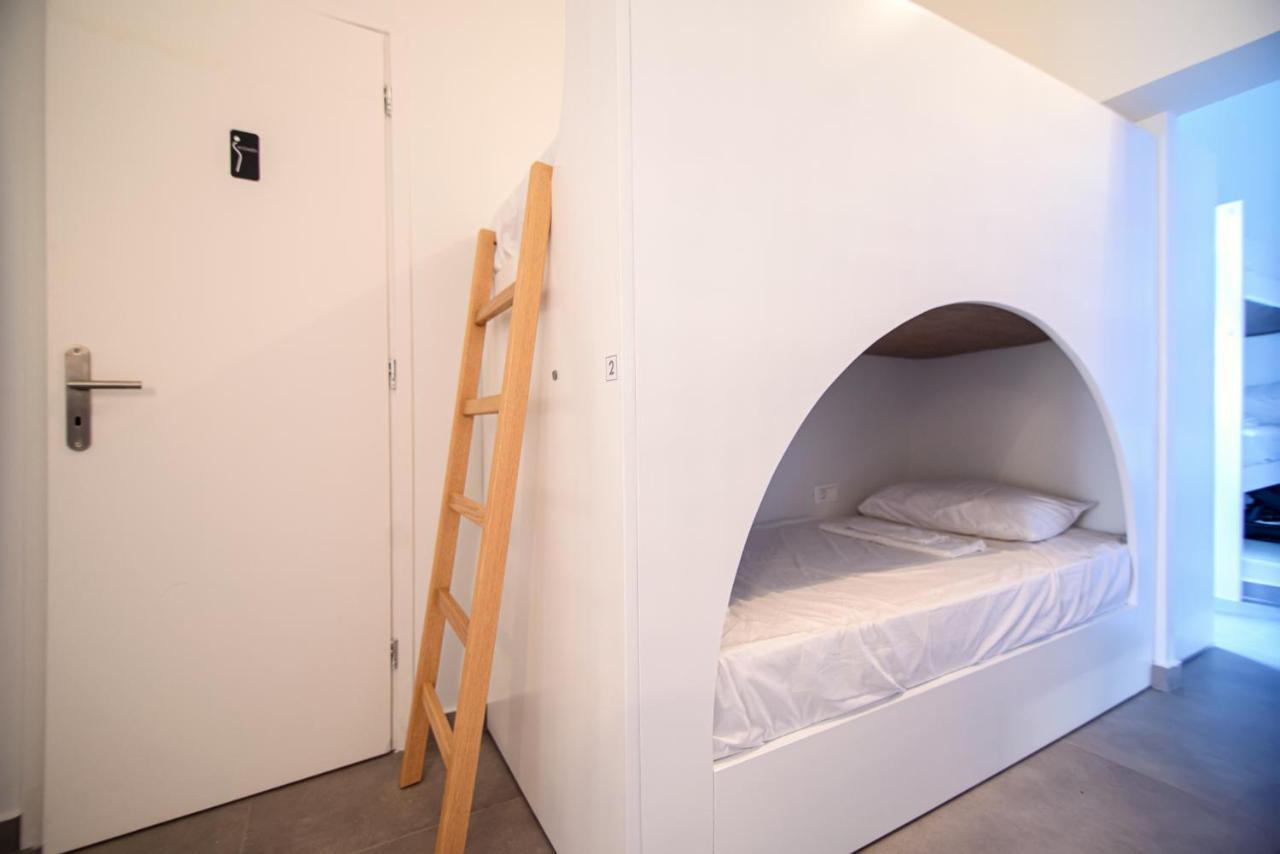 Central Hostel Oia Экстерьер фото