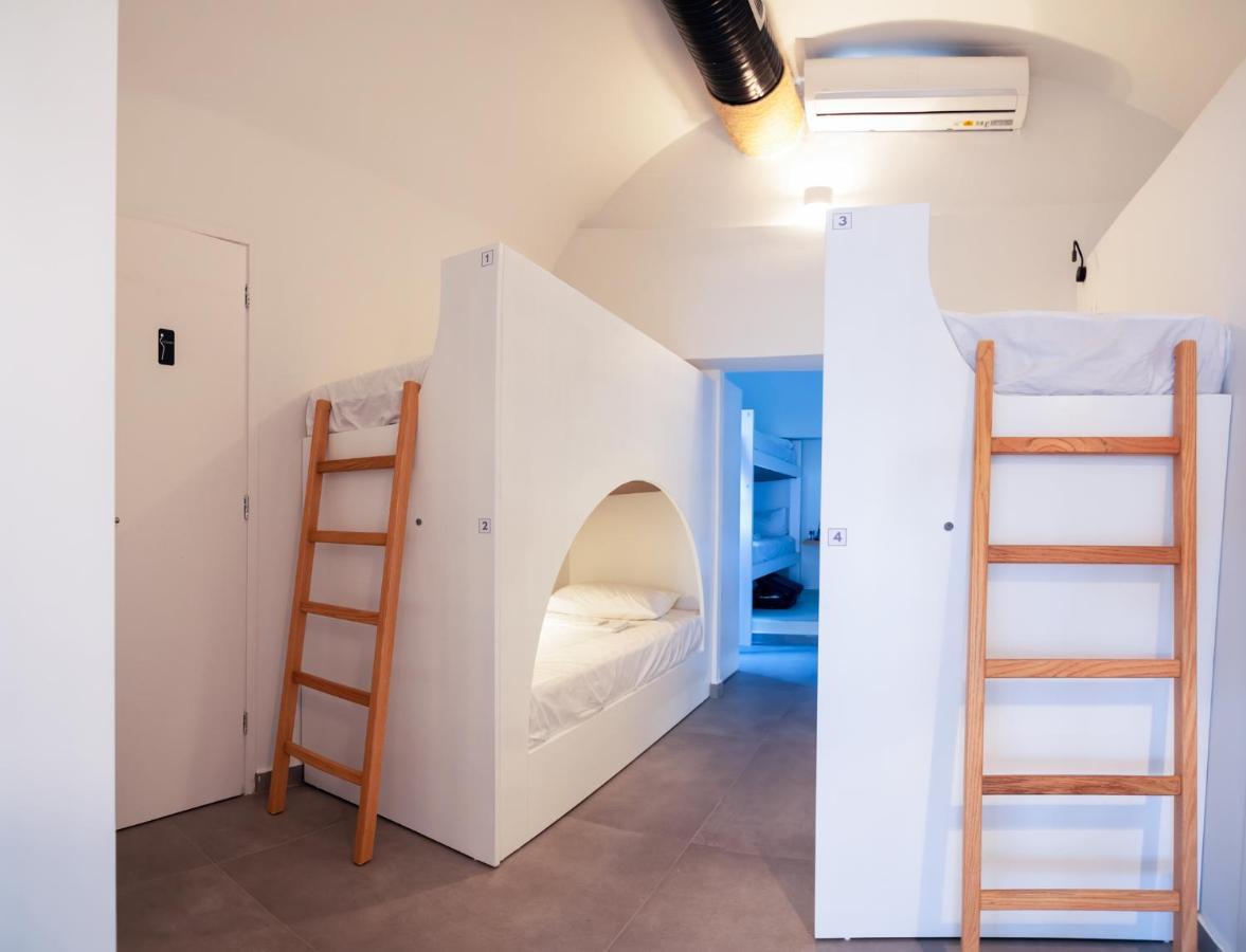 Central Hostel Oia Экстерьер фото
