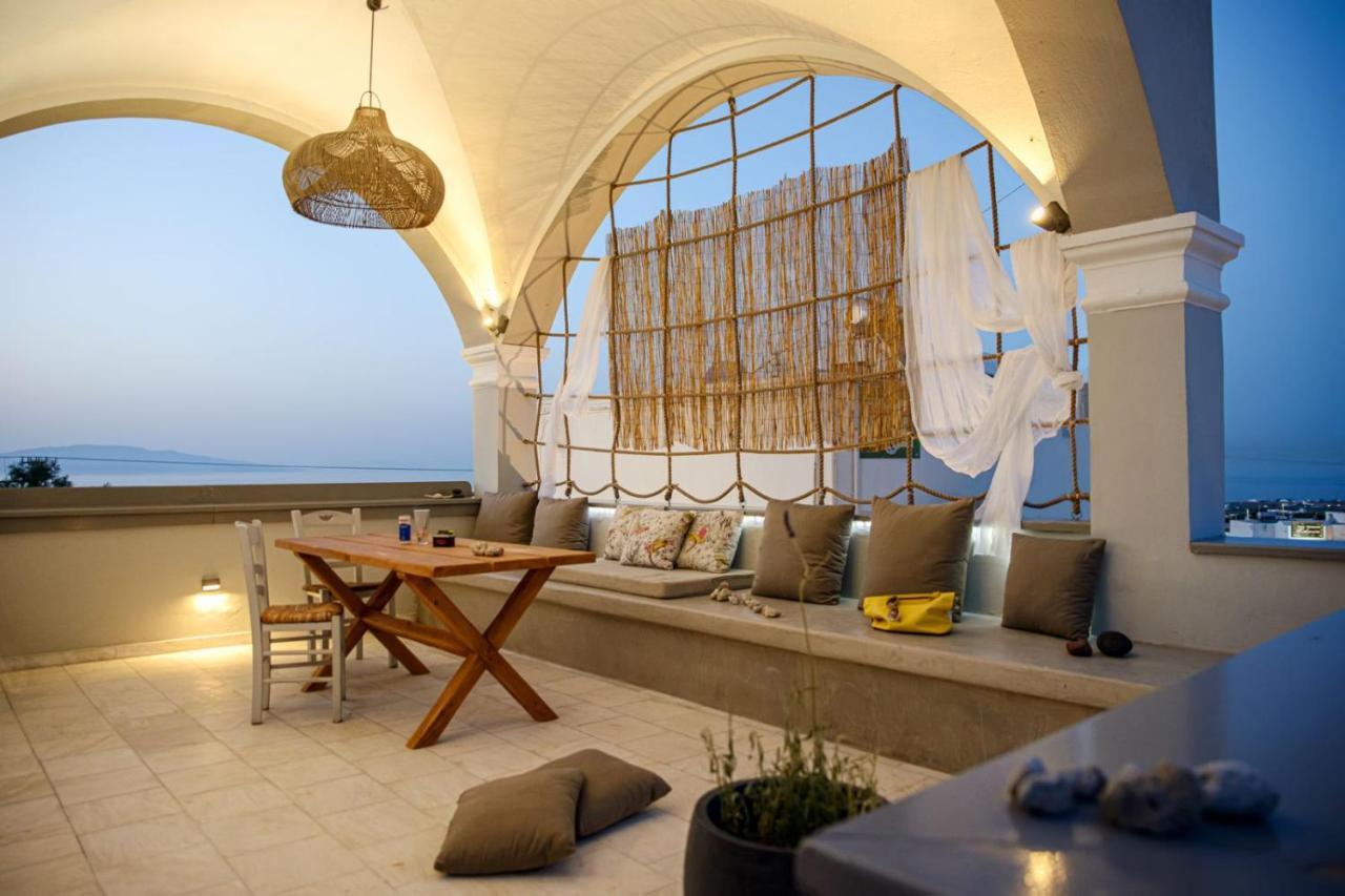 Central Hostel Oia Экстерьер фото