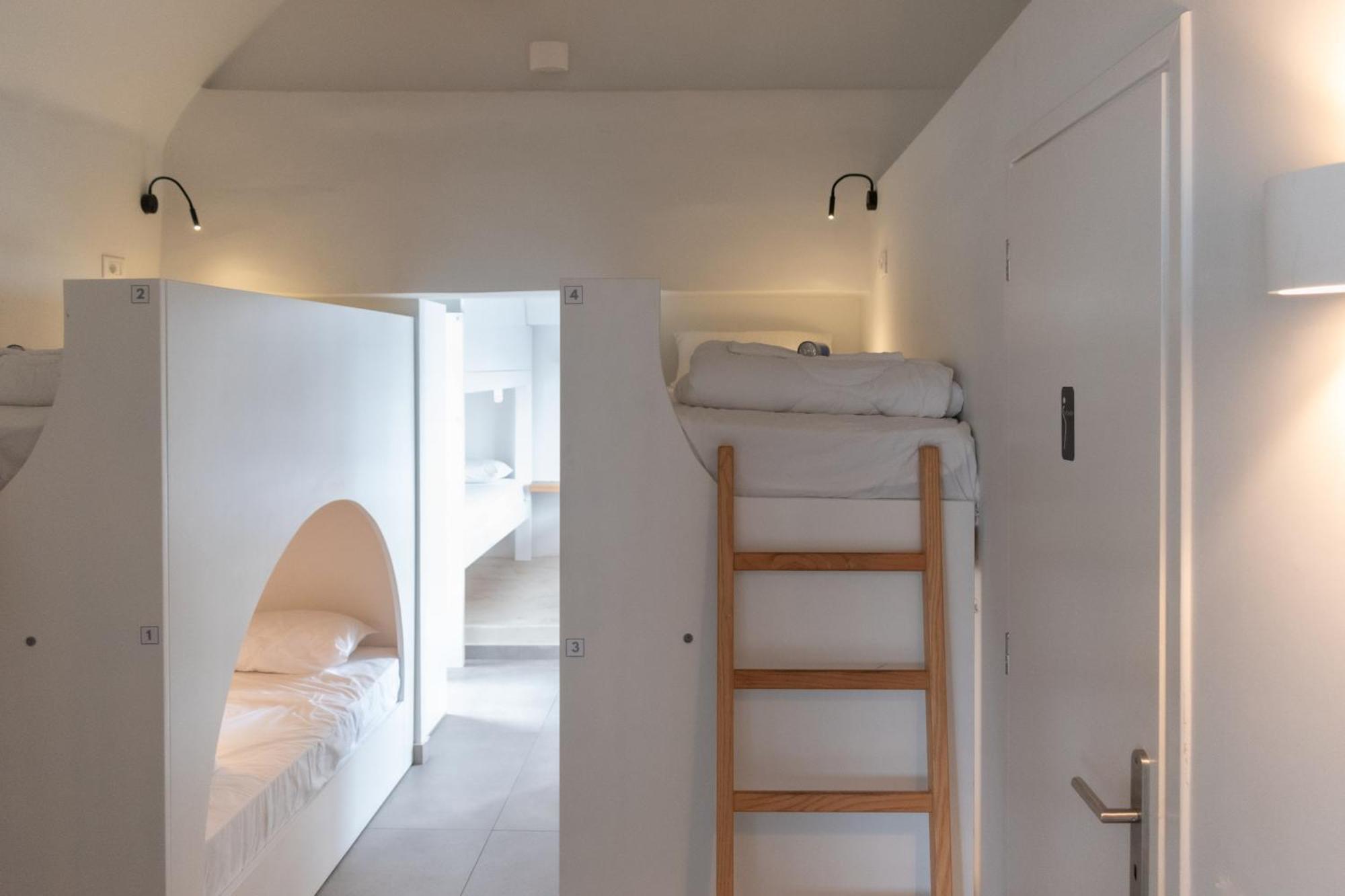 Central Hostel Oia Экстерьер фото