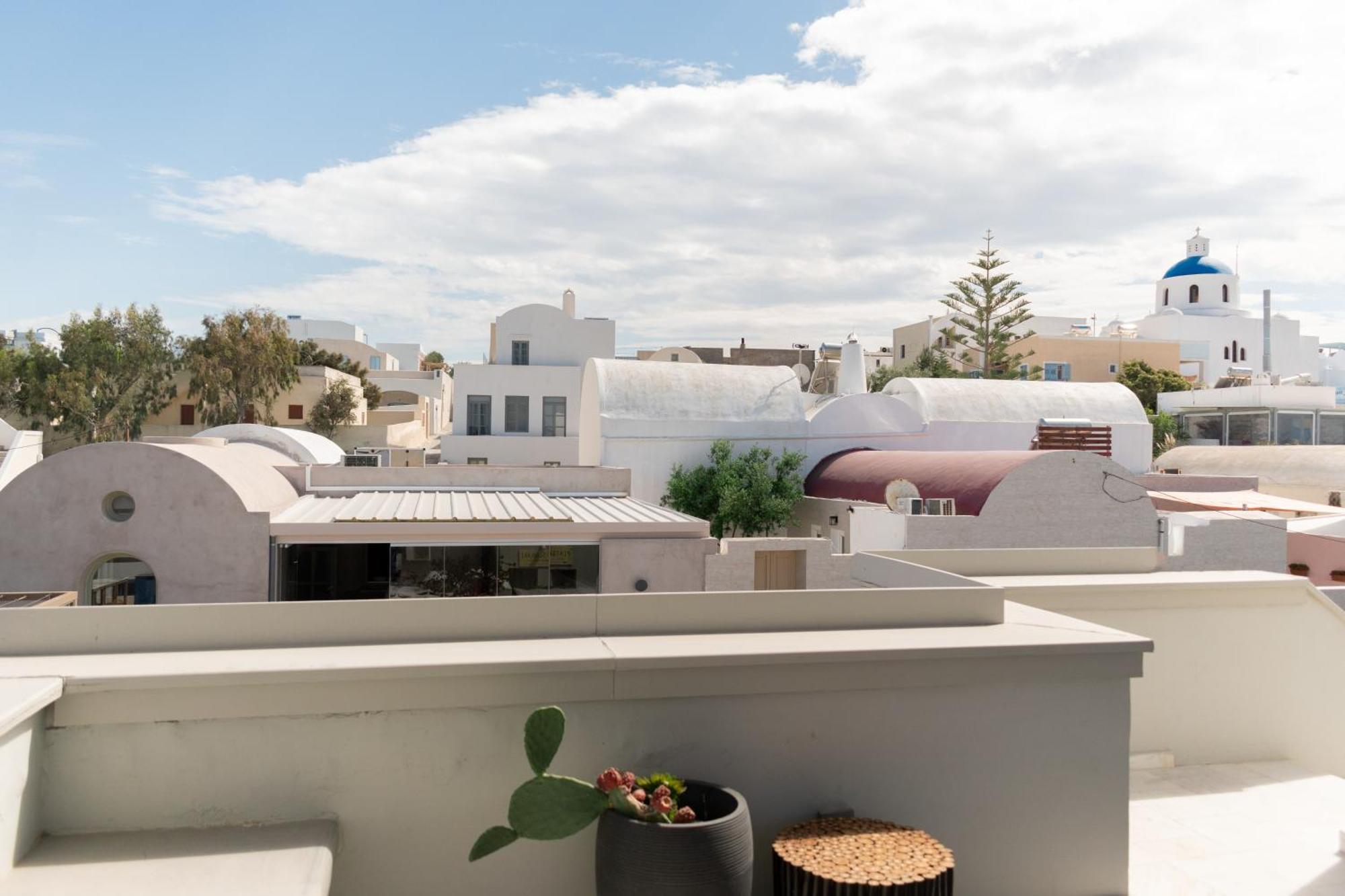 Central Hostel Oia Экстерьер фото