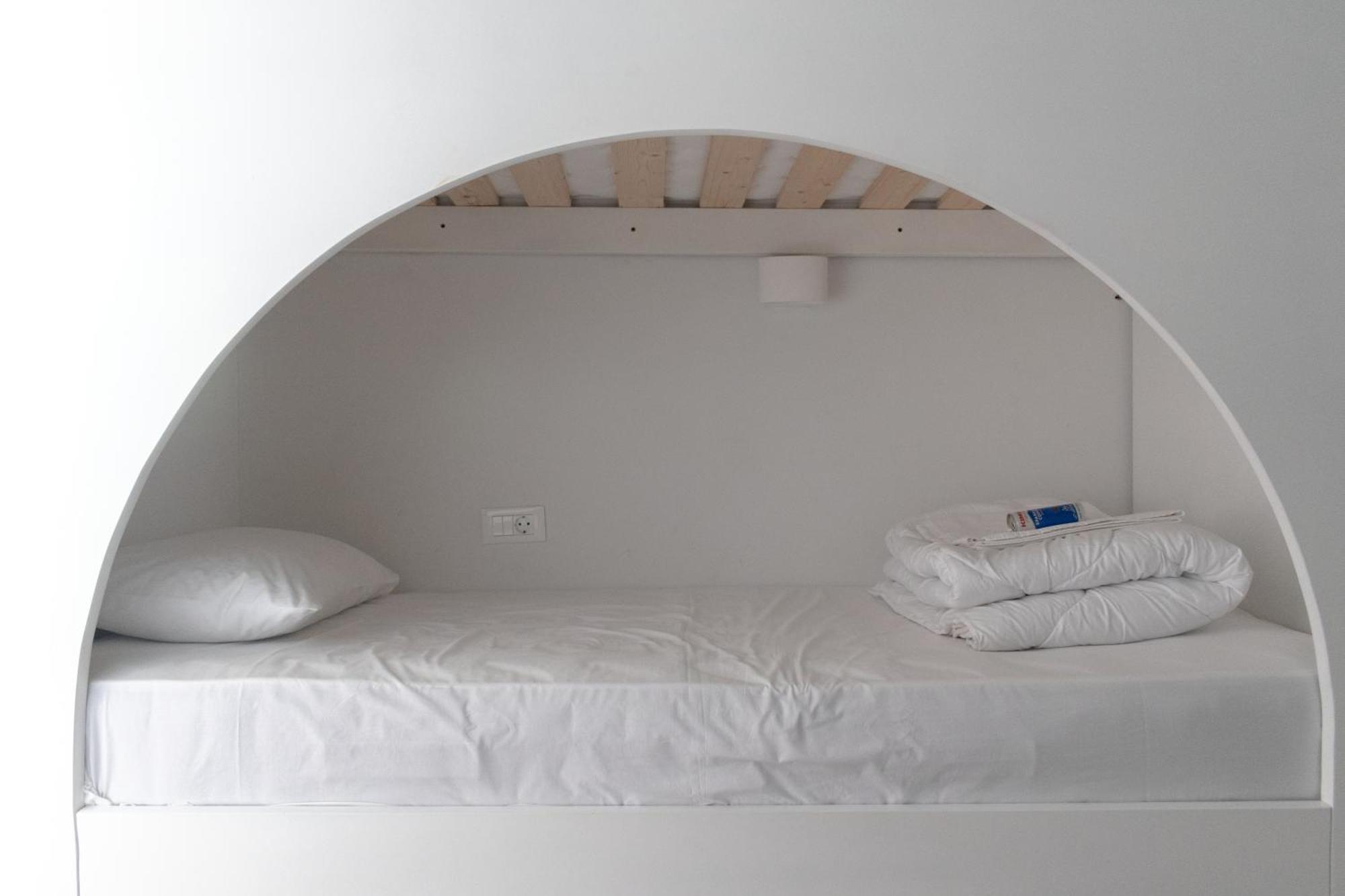 Central Hostel Oia Экстерьер фото