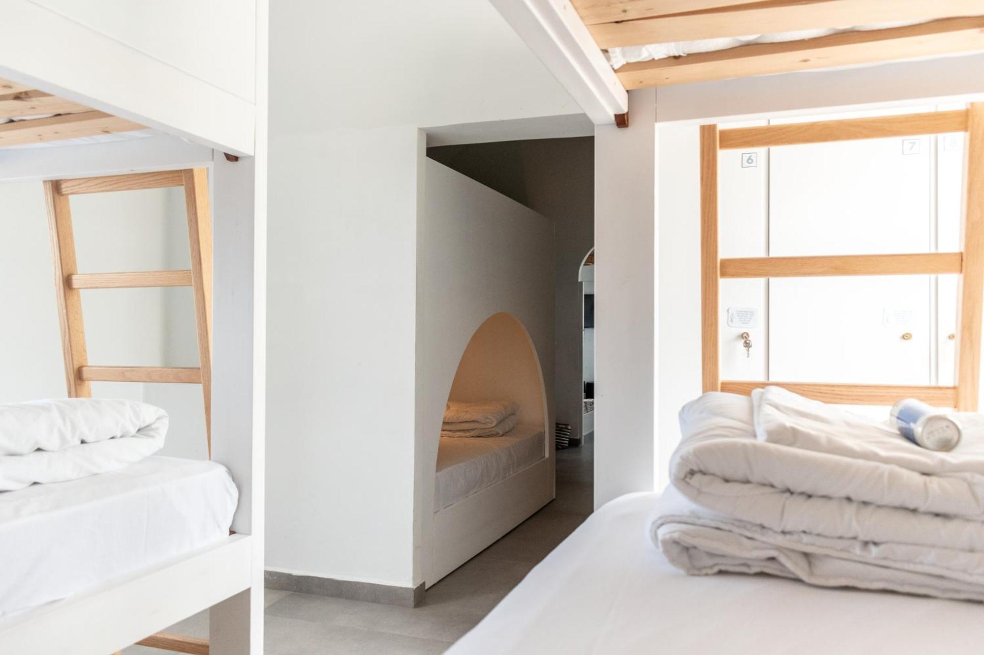 Central Hostel Oia Экстерьер фото