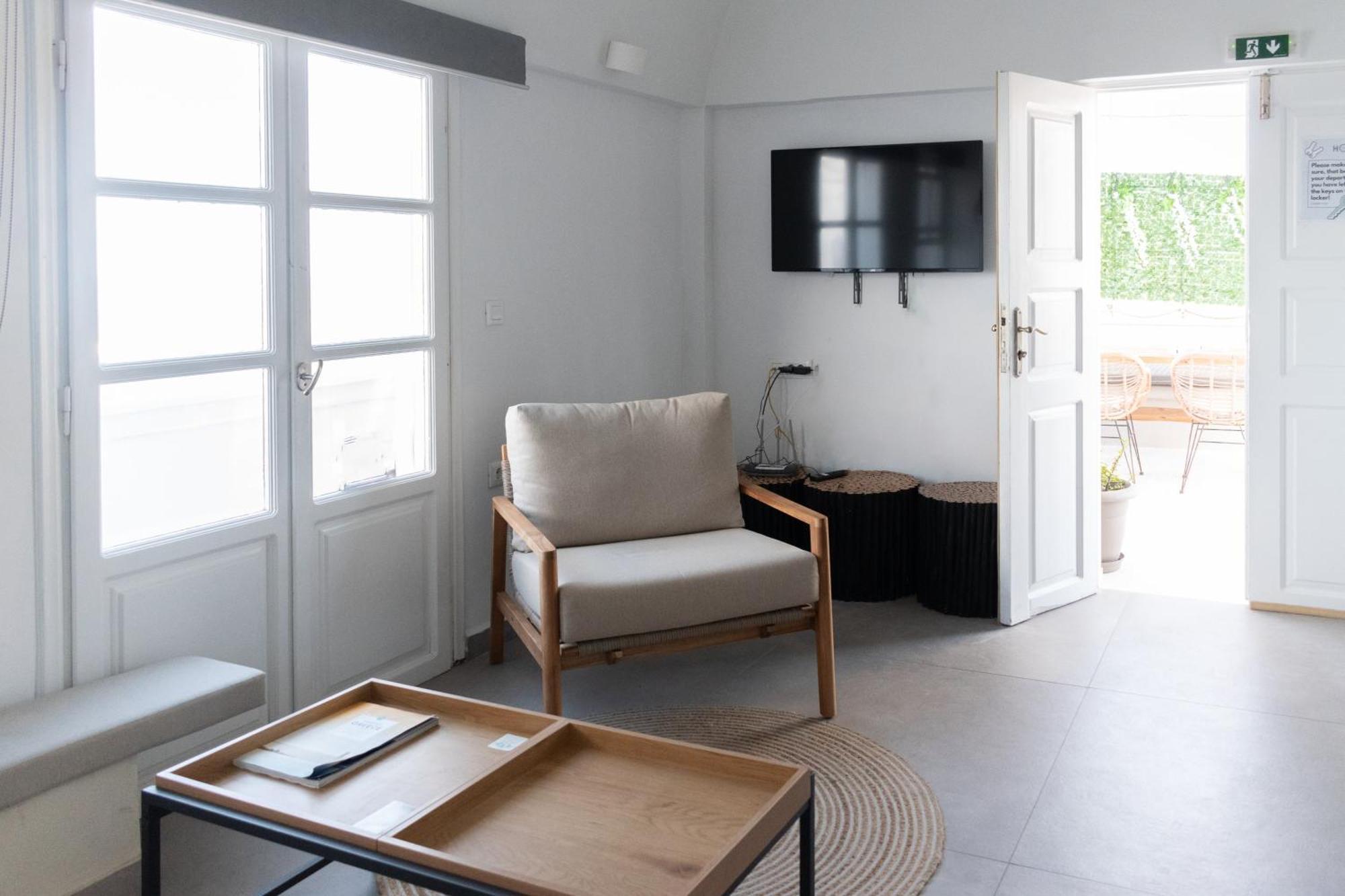 Central Hostel Oia Экстерьер фото
